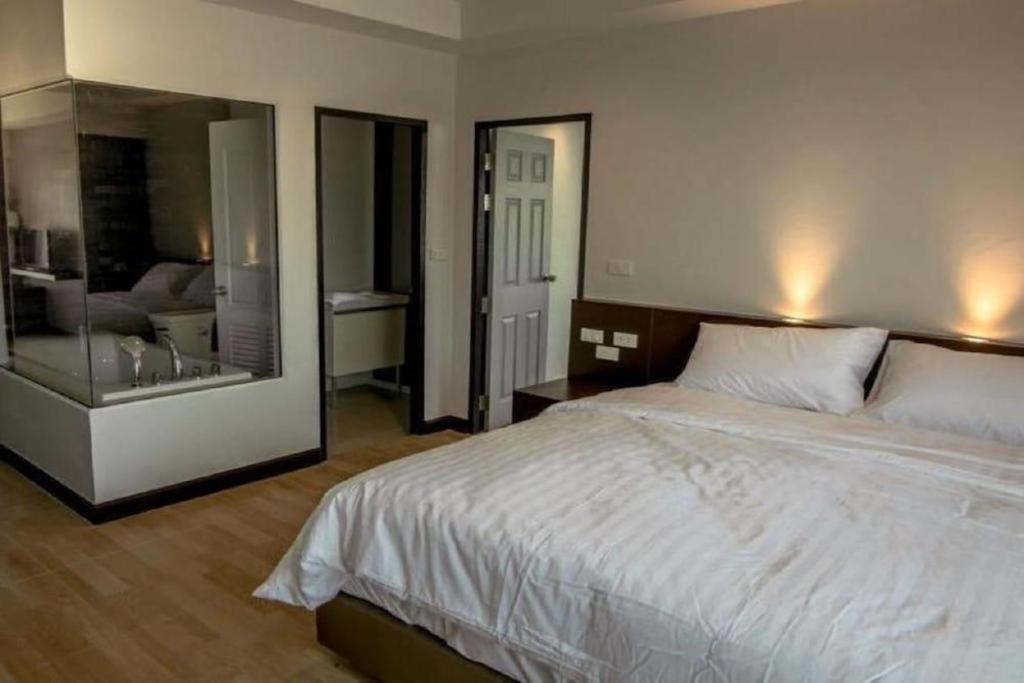 Eurotel Hotel Канчанабури Экстерьер фото